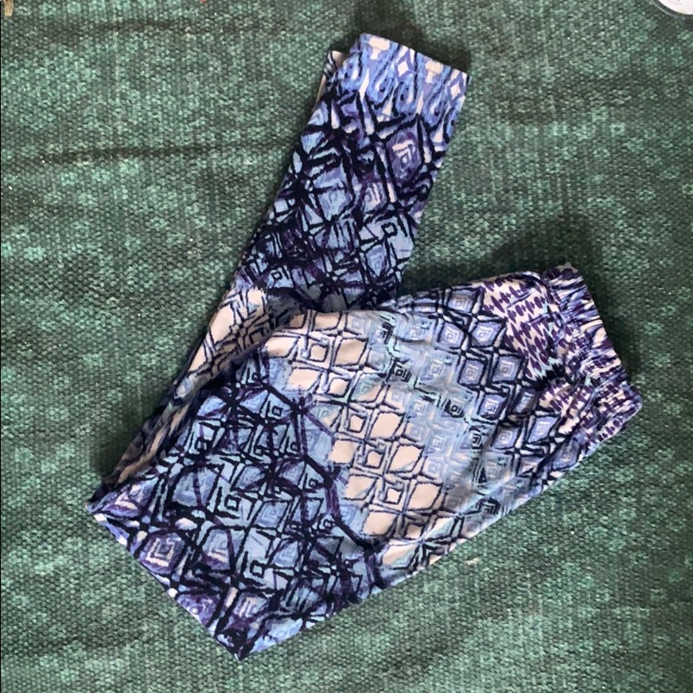 Super soft pattern leggings